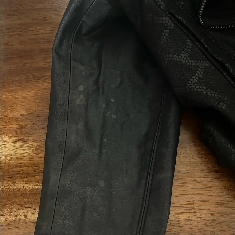 Blank NYC Venom Faux Leather Drape Front Jacket M - Picture 9 of 10